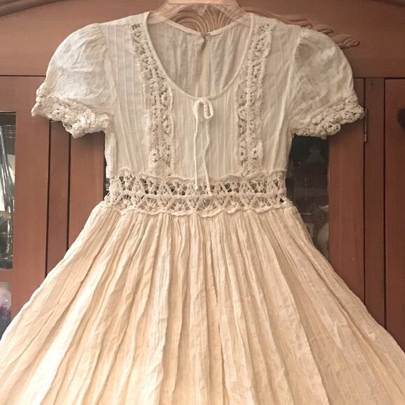 Vintage 1970s Crochet Embellished Prairie Country Wedding  Dress SZ S - Picture 13 of 15